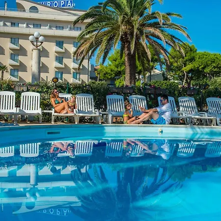 Hotiday Collection - Hotel 4*