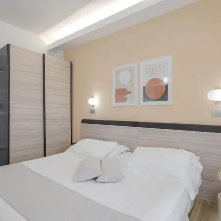 Hotel Hotiday Collection - 4*