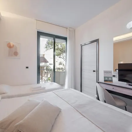 Hotel Hotiday Collection -