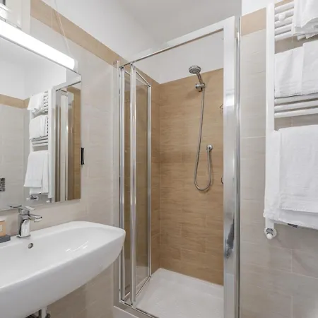 Hotel Hotiday Collection -