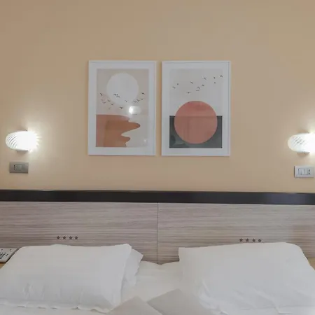 Hotel Hotiday Collection -